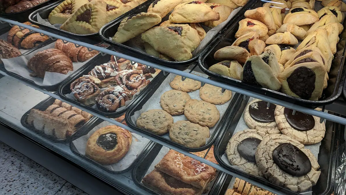 Tom Toms Bakery Portstewart – bakery in Portstewart town centre